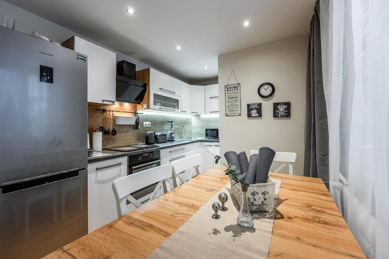 Old Town Apartment Podtatranskeho Кошице Экстерьер фото