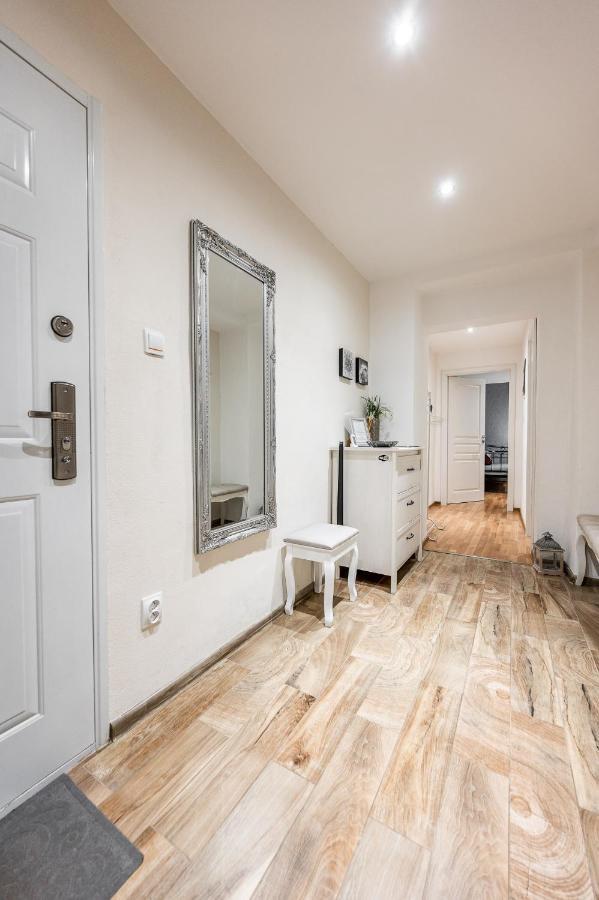 Old Town Apartment Podtatranskeho Кошице Экстерьер фото