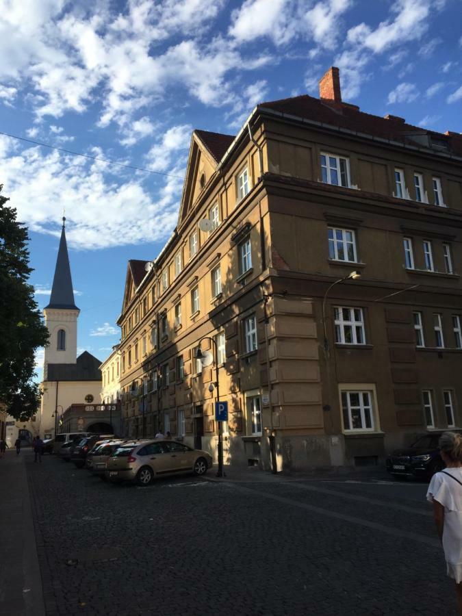 Old Town Apartment Podtatranskeho Кошице Экстерьер фото